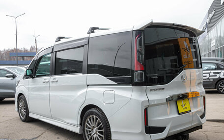 Honda Stepwgn IV, 2017 год, 2 059 000 рублей, 10 фотография