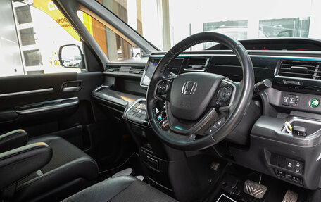 Honda Stepwgn IV, 2017 год, 2 059 000 рублей, 19 фотография