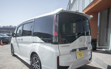 Honda Stepwgn IV, 2018 год, 2 324 000 рублей, 4 фотография