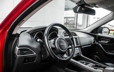 Jaguar F-Pace, 2017 год, 2 600 000 рублей, 12 фотография