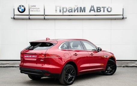 Jaguar F-Pace, 2017 год, 2 600 000 рублей, 2 фотография