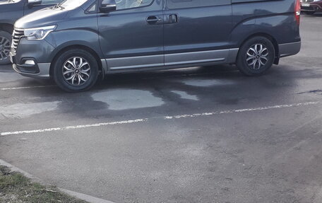 Hyundai H-1 II рестайлинг, 2020 год, 2 990 000 рублей, 4 фотография