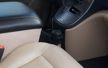 Hyundai H-1 II рестайлинг, 2020 год, 2 990 000 рублей, 10 фотография