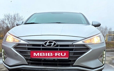 Hyundai Elantra VI рестайлинг, 2019 год, 1 450 000 рублей, 4 фотография