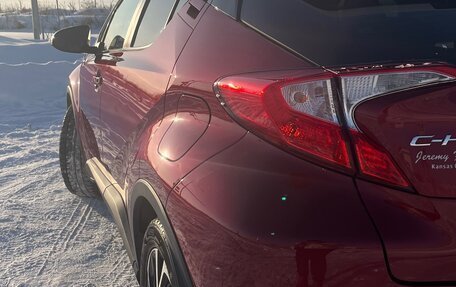 Toyota C-HR I рестайлинг, 2017 год, 2 050 000 рублей, 6 фотография