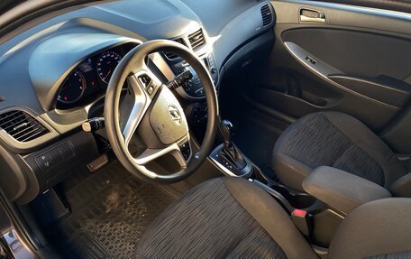 Hyundai Solaris II рестайлинг, 2015 год, 1 050 000 рублей, 7 фотография