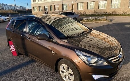 Hyundai Solaris II рестайлинг, 2015 год, 1 050 000 рублей, 2 фотография