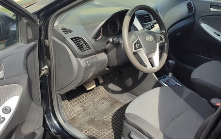 Hyundai Solaris II рестайлинг, 2013 год, 700 000 рублей, 7 фотография