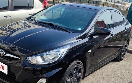 Hyundai Solaris II рестайлинг, 2013 год, 700 000 рублей, 5 фотография