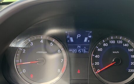 Hyundai Solaris II рестайлинг, 2013 год, 700 000 рублей, 9 фотография