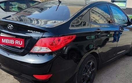 Hyundai Solaris II рестайлинг, 2013 год, 700 000 рублей, 3 фотография