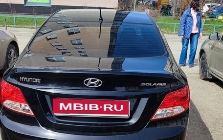 Hyundai Solaris II рестайлинг, 2013 год, 700 000 рублей, 2 фотография
