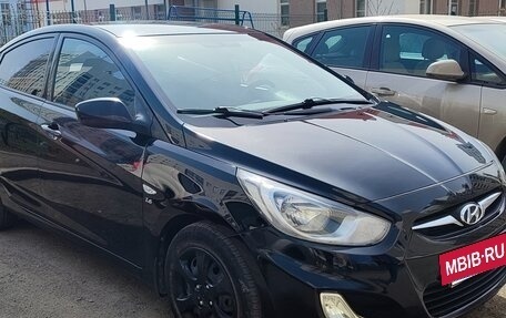 Hyundai Solaris II рестайлинг, 2013 год, 700 000 рублей, 4 фотография