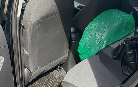 Hyundai Solaris II рестайлинг, 2013 год, 700 000 рублей, 11 фотография