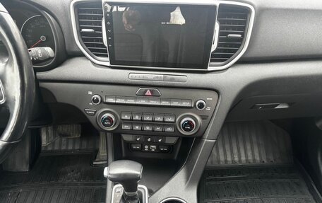 KIA Sportage IV рестайлинг, 2018 год, 2 148 000 рублей, 15 фотография