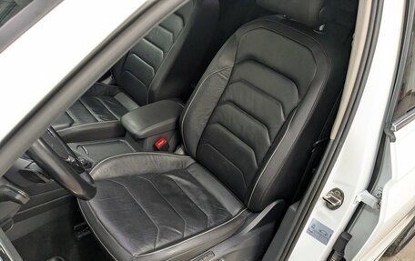 Volkswagen Tiguan II, 2019 год, 2 900 000 рублей, 15 фотография