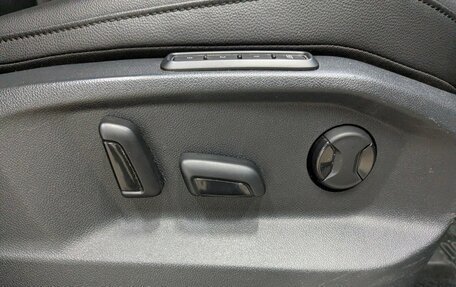 Volkswagen Tiguan II, 2019 год, 2 900 000 рублей, 20 фотография