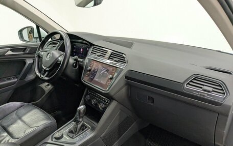 Volkswagen Tiguan II, 2019 год, 2 900 000 рублей, 21 фотография