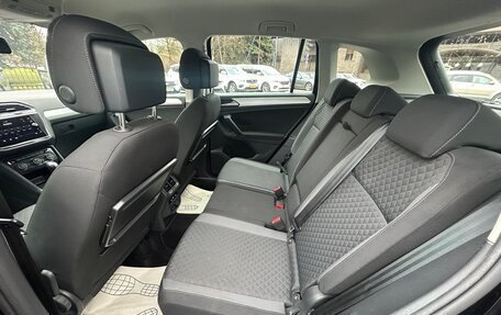 Volkswagen Tiguan II, 2020 год, 2 170 000 рублей, 17 фотография