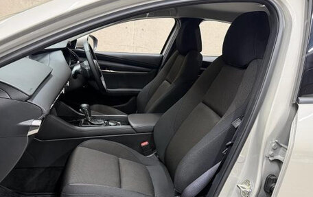 Mazda 3, 2022 год, 1 290 000 рублей, 13 фотография