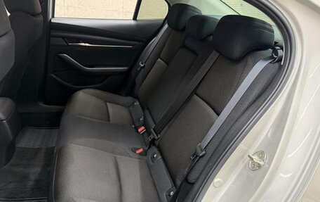 Mazda 3, 2022 год, 1 290 000 рублей, 14 фотография