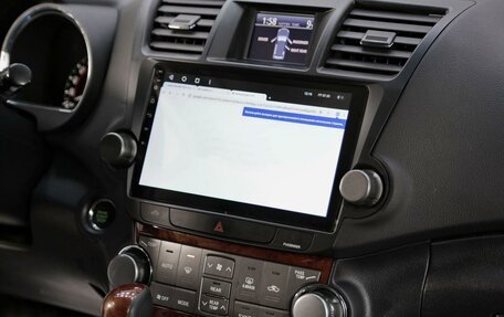 Toyota Highlander III, 2010 год, 1 565 000 рублей, 8 фотография