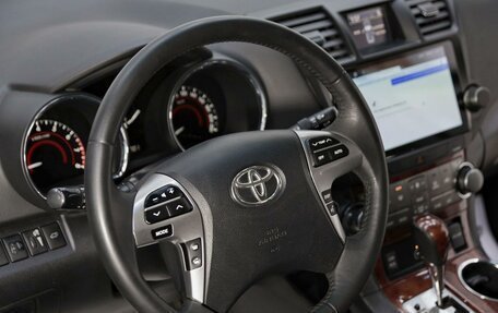 Toyota Highlander III, 2010 год, 1 565 000 рублей, 7 фотография