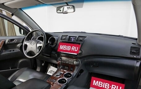 Toyota Highlander III, 2010 год, 1 565 000 рублей, 6 фотография