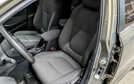 Toyota Corolla, 2019 год, 1 950 000 рублей, 20 фотография