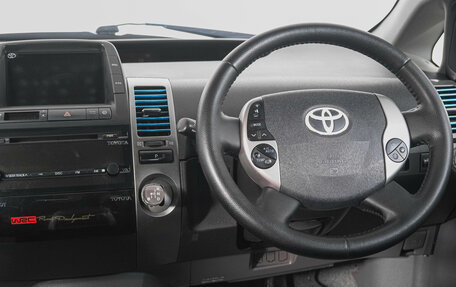 Toyota Prius, 2010 год, 649 000 рублей, 15 фотография