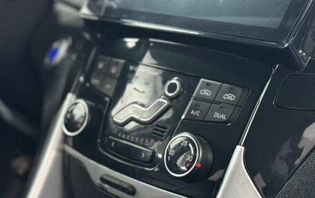 Hyundai Sonata VI, 2011 год, 1 099 000 рублей, 14 фотография