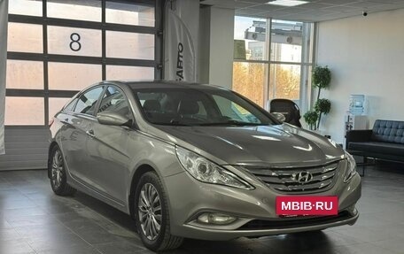 Hyundai Sonata VI, 2011 год, 1 099 000 рублей, 3 фотография