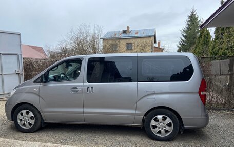 Hyundai Grand Starex Grand Starex I рестайлинг 2, 2011 год, 1 050 000 рублей, 1 фотография