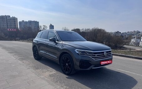 Volkswagen Touareg III, 2018 год, 4 990 000 рублей, 1 фотография