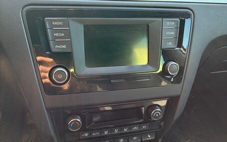 Skoda Rapid I, 2016 год, 1 048 000 рублей, 10 фотография