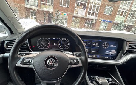 Volkswagen Touareg III, 2018 год, 4 990 000 рублей, 12 фотография