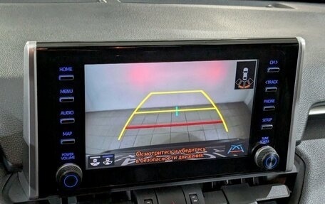 Toyota RAV4, 2021 год, 3 300 000 рублей, 2 фотография