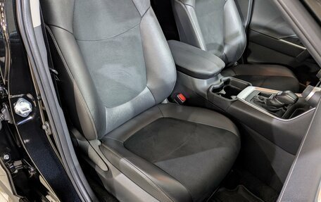 Toyota RAV4, 2021 год, 3 300 000 рублей, 13 фотография