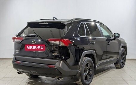 Toyota RAV4, 2021 год, 3 300 000 рублей, 14 фотография