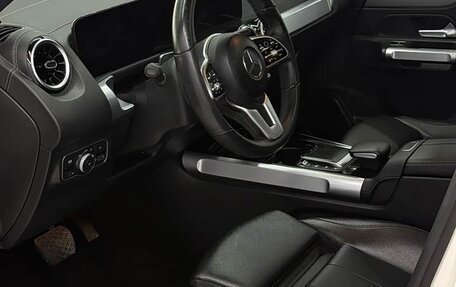 Mercedes-Benz GLB, 2022 год, 2 945 000 рублей, 10 фотография