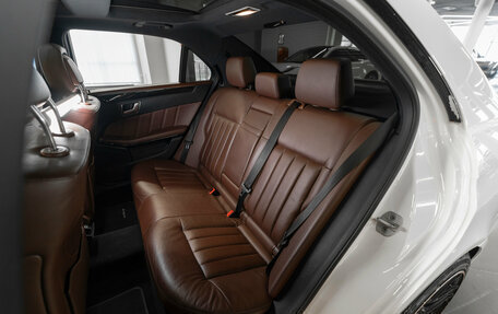 Mercedes-Benz E-Класс, 2013 год, 2 180 000 рублей, 14 фотография