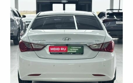 Hyundai Sonata VI, 2012 год, 899 000 рублей, 8 фотография
