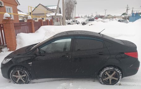 Hyundai Solaris II рестайлинг, 2014 год, 450 000 рублей, 3 фотография