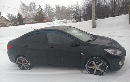 Hyundai Solaris II рестайлинг, 2014 год, 450 000 рублей, 2 фотография