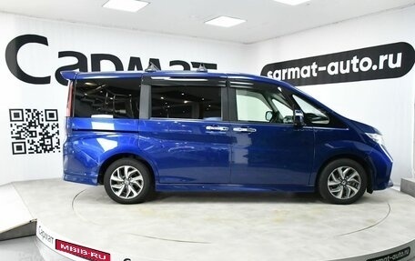 Honda Stepwgn IV, 2017 год, 1 925 000 рублей, 6 фотография