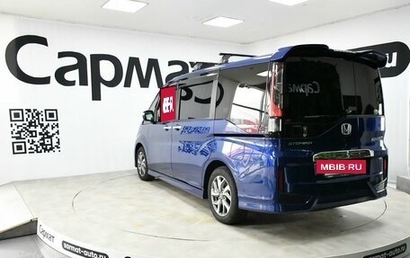 Honda Stepwgn IV, 2017 год, 1 925 000 рублей, 3 фотография