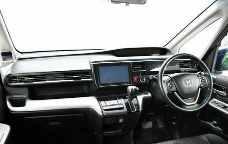 Honda Stepwgn IV, 2017 год, 1 925 000 рублей, 26 фотография