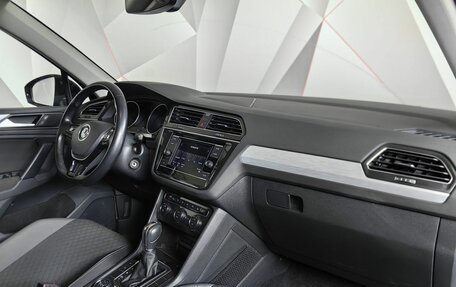 Volkswagen Tiguan II, 2018 год, 3 075 000 рублей, 13 фотография