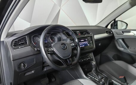 Volkswagen Tiguan II, 2018 год, 3 075 000 рублей, 19 фотография