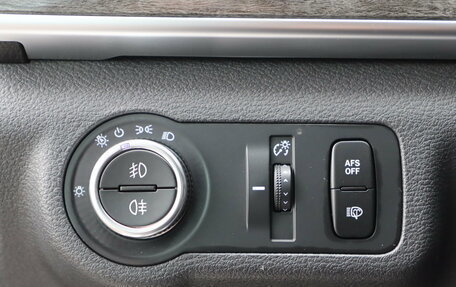 Haval H8, 2015 год, 1 190 000 рублей, 17 фотография